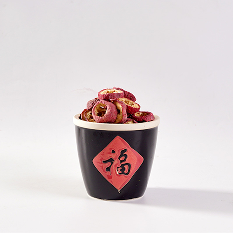 I -freeze ang pinatuyong hawthorn I -freeze ang pinatuyong hawthorn