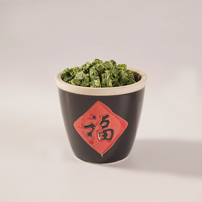 I -freeze ang pinatuyong spinach I -freeze ang pinatuyong spinach